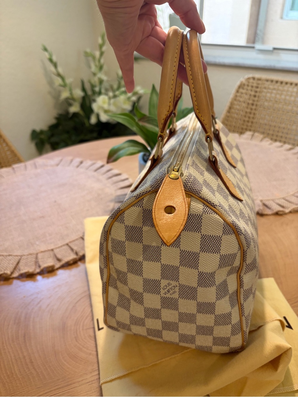 Louis Vuitton Damier Azur Speedy 25 - Picture 5 of 12